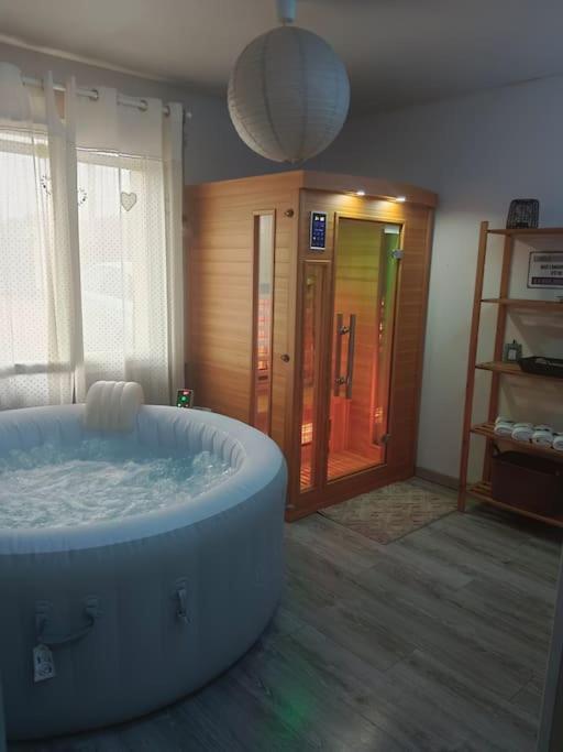 Villa Familiale Avec Spa Et Sauna Saint-Antonin-de-Sommaire Bagian luar foto